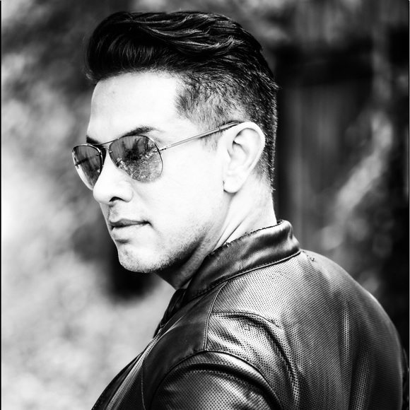 Meet your Posher, Adrian - Picture 3 of 7